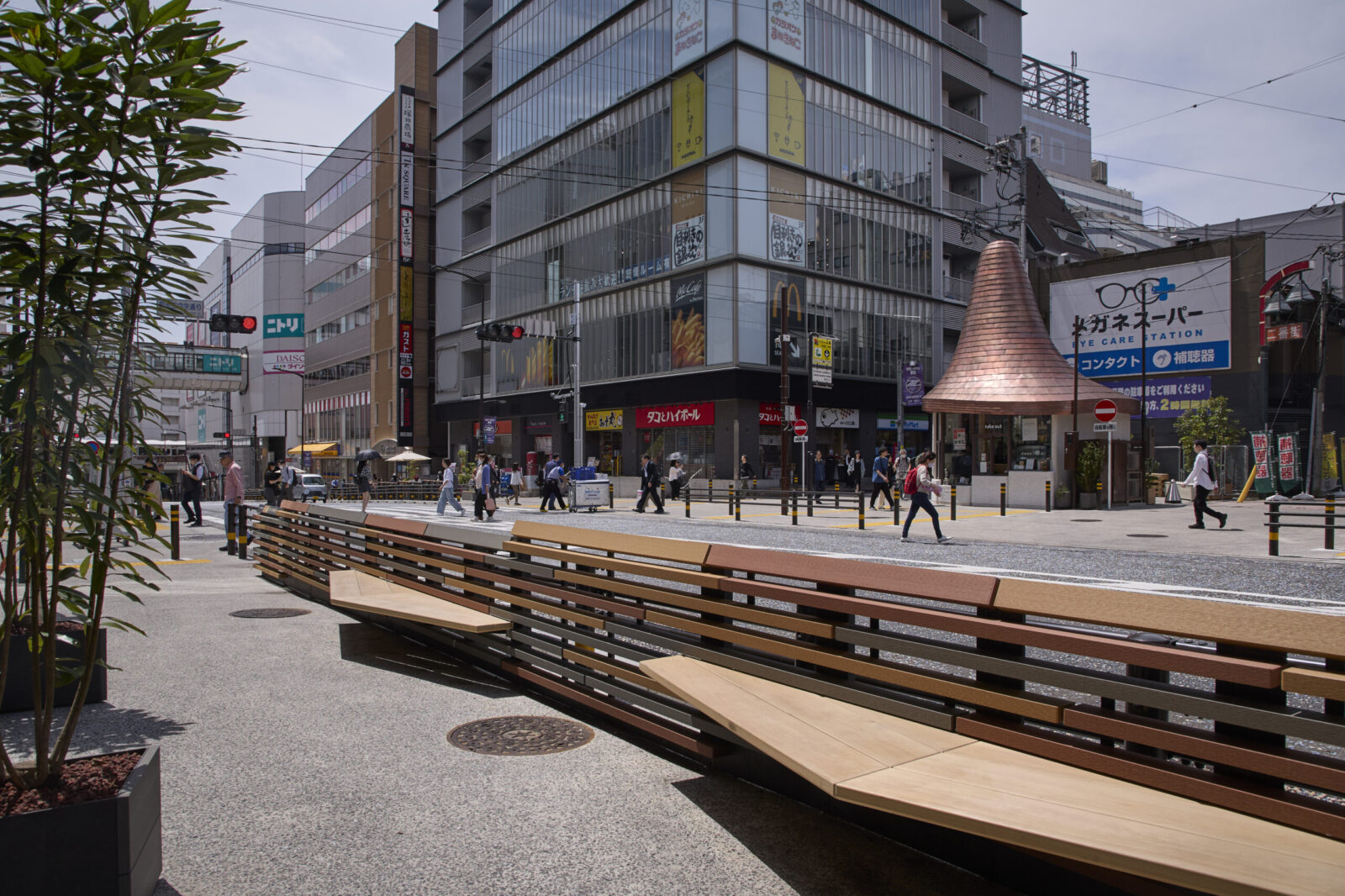 町田市交流拠点「はっとまちだ」 滞留空間「はっとterrace」｜原町田大通り 憩いと賑わい空間を創造するプロジェクト